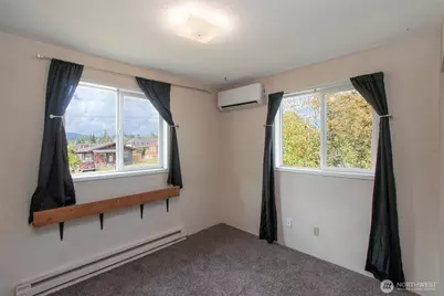 915 W 11th St, Port Angeles, WA 98363 - Photo 9