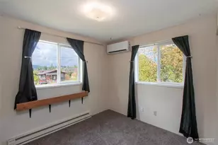 915 W 11th St, Port Angeles, WA 98363 - Photo 9