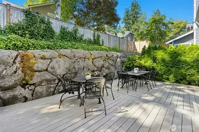 24311 SE 41st Place #10, Sammamish, WA 98029 - Photo 31