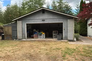 131 E Midnight Ct, Allyn, WA 98524 - Photo 9