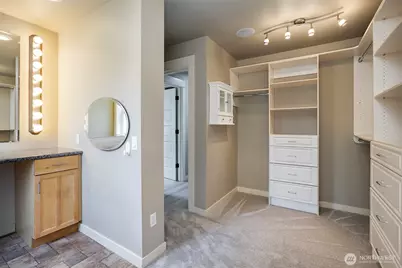 11034 Phinney Avenue N, Seattle, WA 98133 - Photo 17