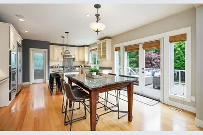 11034 Phinney Avenue N, Seattle, WA 98133 - Photo 7