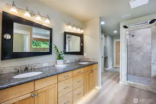 11034 Phinney Ave N, Seattle, WA 98133 - Photo 15