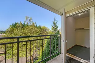 3811 130th Ln SE, Bellevue, WA 98006 - Photo 5