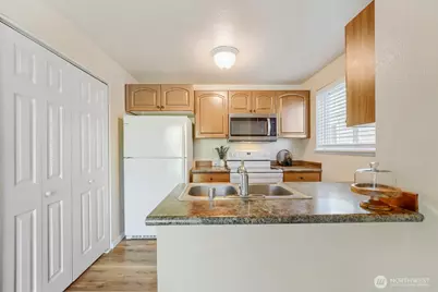 3811 130th Lane SE #C3, Bellevue, WA 98006 - Photo 7