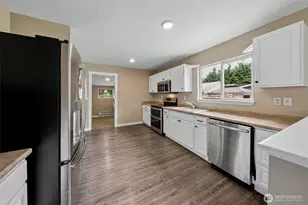 10208 McKinley Ave E, Tacoma, WA 98445 - Photo 7