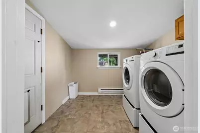 10208 McKinley Avenue E, Tacoma, WA 98445 - Photo 9