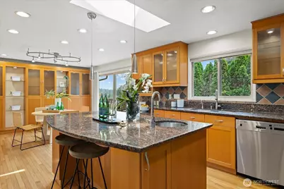 1704 154th Avenue SE, Bellevue, WA 98007 - Photo 17