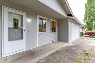 15406 11th Ave Ct E, Tacoma, WA 98445 - Photo 5