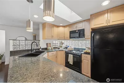 9231 26th Avenue SW, Seattle, WA 98106 - Photo 9