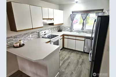 1515 Ocean Beach Boulevard #202, Long Beach, WA 98631 - Photo 5