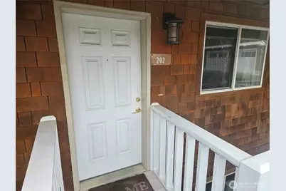 1515 Ocean Beach Boulevard #202, Long Beach, WA 98631 - Photo 1