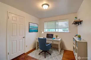 21 SW 8th Ave, Oak Harbor, WA 98277 - Photo 7