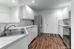 2174 Newport Way NW, Issaquah, WA 98027 - Photo 5