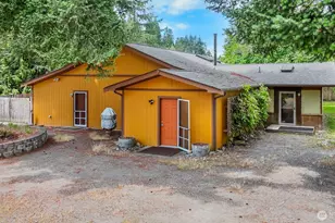 10905 138th Ave SE, Rainier, WA 98576 - Photo 15