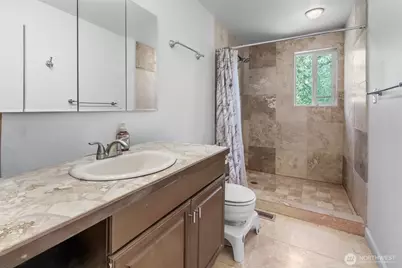 10905 138th Avenue SE, Rainier, WA 98576 - Photo 9