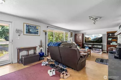 10905 138th Avenue SE, Rainier, WA 98576 - Photo 3