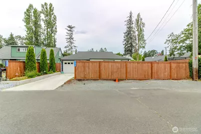 9610 Oak Lane SW, Lakewood, WA 98499 - Photo 5