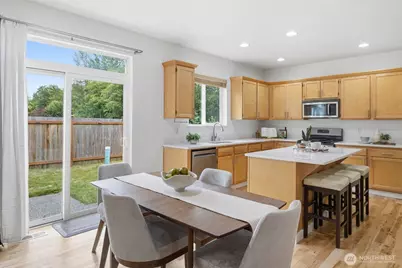 14717 Madison Way, Lynnwood, WA 98087 - Photo 9