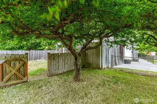 672 SE 4th Ave, Oak Harbor, WA 98277 - Photo 33