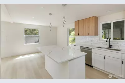 7605 NE Hidden Cove Rd, Bainbridge Island, WA 98110 - Photo 31