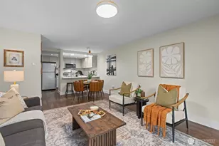 8800 20th Ave NE, Seattle, WA 98115 - Photo 3
