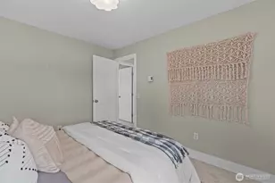 8800 20th Ave NE, Seattle, WA 98115 - Photo 25