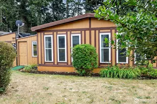1361 NE Goldie St, Oak Harbor, WA 98277 - Photo 3