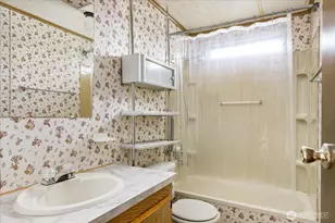 1361 NE Goldie St, Oak Harbor, WA 98277 - Photo 17