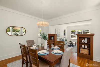 108 N 57th Street, Seattle, WA 98103 - Photo 9
