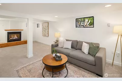 108 N 57th Street, Seattle, WA 98103 - Photo 21
