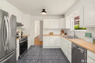 108 N 57th St, Seattle, WA 98103 - Photo 15