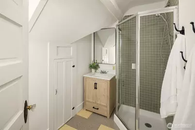 108 N 57th Street, Seattle, WA 98103 - Photo 25