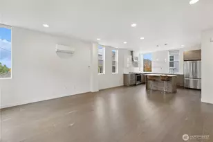 1017 W Crockett St, Seattle, WA 98119 - Photo 5