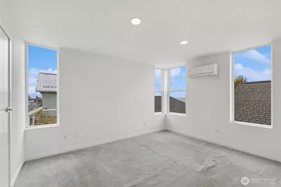 1017 W Crockett Street, Seattle, WA 98119 - Photo 15