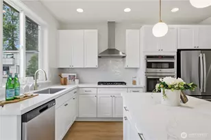 12516 NE 90th St, Kirkland, WA 98033 - Photo 9