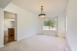 24036 SE 10th Ct, Sammamish, WA 98075 - Photo 9