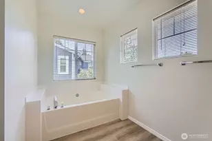 24036 SE 10th Ct, Sammamish, WA 98075 - Photo 23