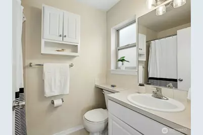 11560 Stone Avenue N #101, Seattle, WA 98133 - Photo 15