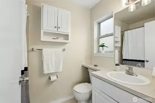 11560 Stone Ave N, Seattle, WA 98133 - Photo 15
