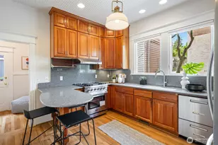 1715 E Mercer St, Seattle, WA 98112 - Photo 9