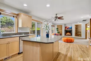 11902 SE 277th St, Kent, WA 98030 - Photo 5