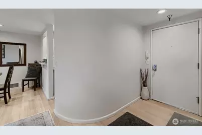 2134 Waverly Place N #103, Seattle, WA 98109 - Photo 5