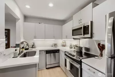 2134 Waverly Place N #103, Seattle, WA 98109 - Photo 15