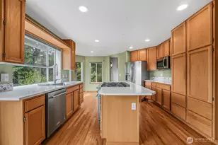 19810 11th St E, Lake Tapps, WA 98391 - Photo 5