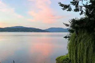 648 Lake Sammamish Ln NE, Bellevue, WA 98008 - Photo 7