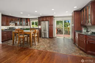 505 S 26th St, Renton, WA 98055 - Photo 7
