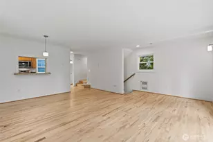 910 N 74th St, Seattle, WA 98103 - Photo 17
