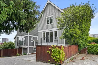 910 N 74th Street, Seattle, WA 98103 - Photo 3