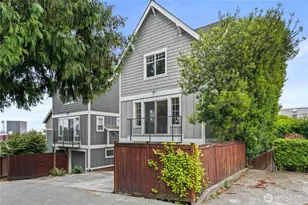 910 N 74th St, Seattle, WA 98103 - Photo 3
